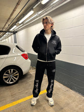 Load image into Gallery viewer, SCUBA JOGGERS (BLACK)